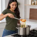 Cuchara De Pasta De Silicona 35 Cm Efficient - Opción 2 Uso Beneficio Mujer Latina v3.webp