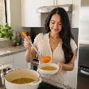 Cazo Cucharon Para Sopa Naranja Con Mango De Acero Inoxidable 33 Cm Efficient - Opción 2 Uso Beneficio Mujer Latina_resultado.webp