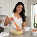 Batidora De Nylon Naranja 31 Cm Efficient (1) - Opción 2 Uso Beneficio Mujer Latina.webp