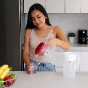 Jarra Americana De Plastico De 2 Litros Imusa - Opción 2 Uso Beneficio Mujer Latina_resultado.webp