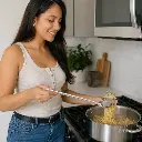 Tenedor Cuchara Para Pasta En Acero Inoxidable 33 Cm Eurochef - Opción 2 Uso Beneficio Mujer Latina_resultado.webp